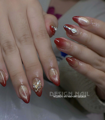 Nail design tone đỏ