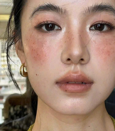 Makeup tone tây