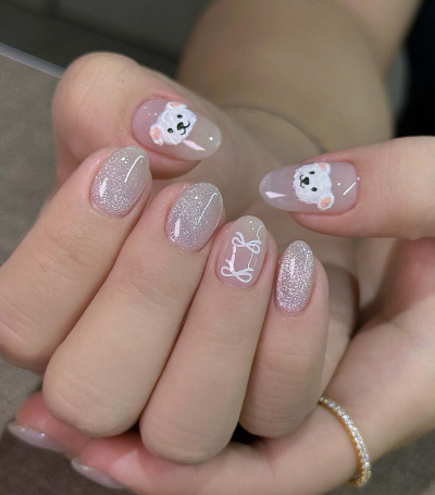 Nail art gấu trắng